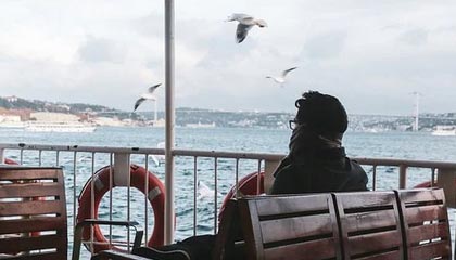 九游游戏-戴维·帕特森的攻守一体型打法，令袋鼠队在攻防两端展现实力，戴维森vs泰拳手