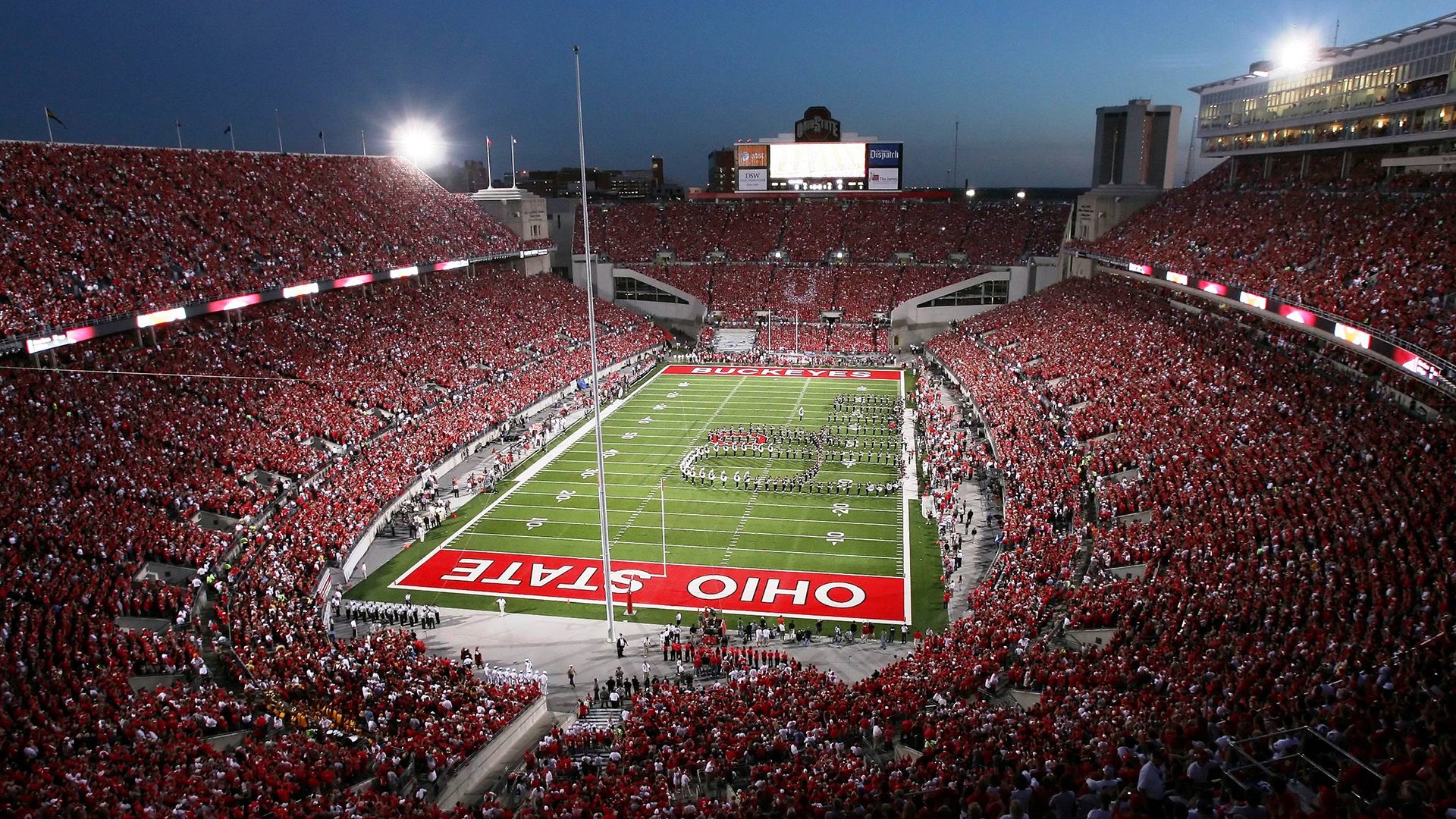 红牌事件频发,裁判组织将加强比赛执法,裁判亮红牌