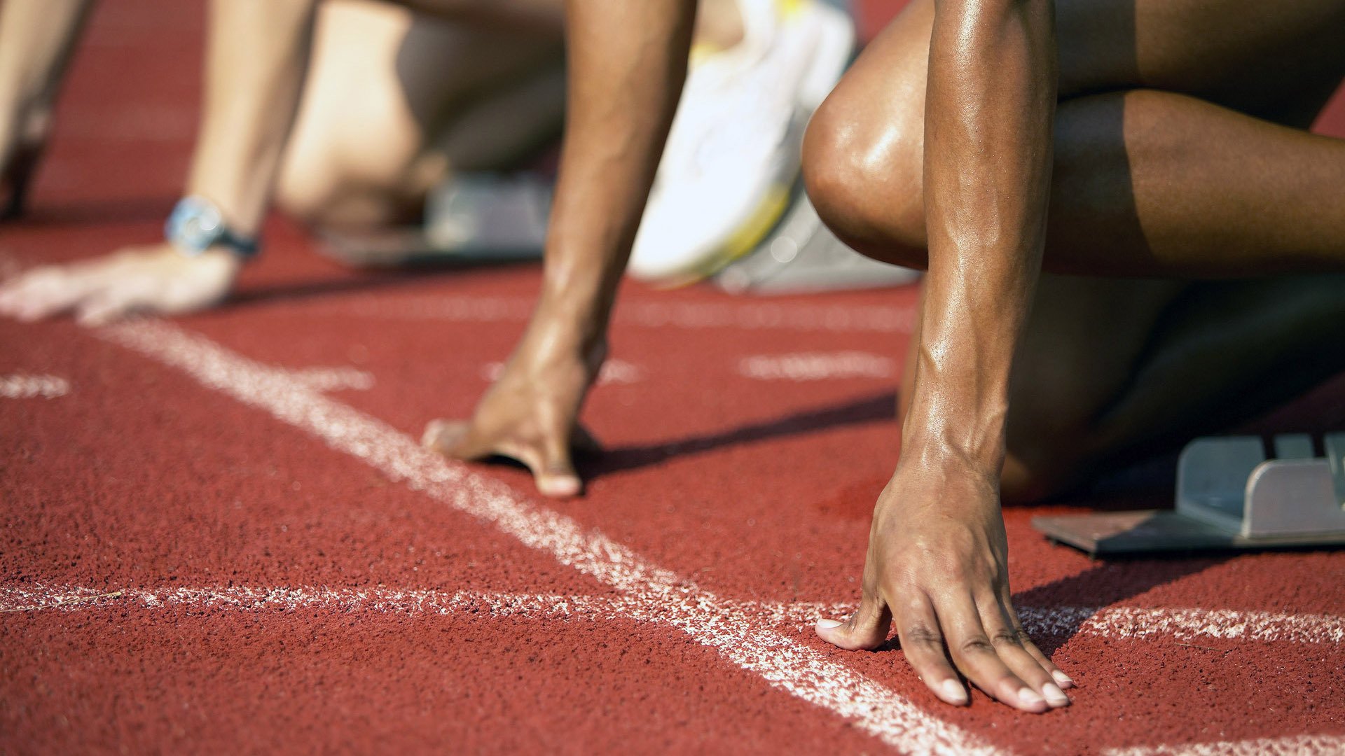 凯莉·麦基翁决赛中段发力抢占先机,凯莉·麦吉利斯现照